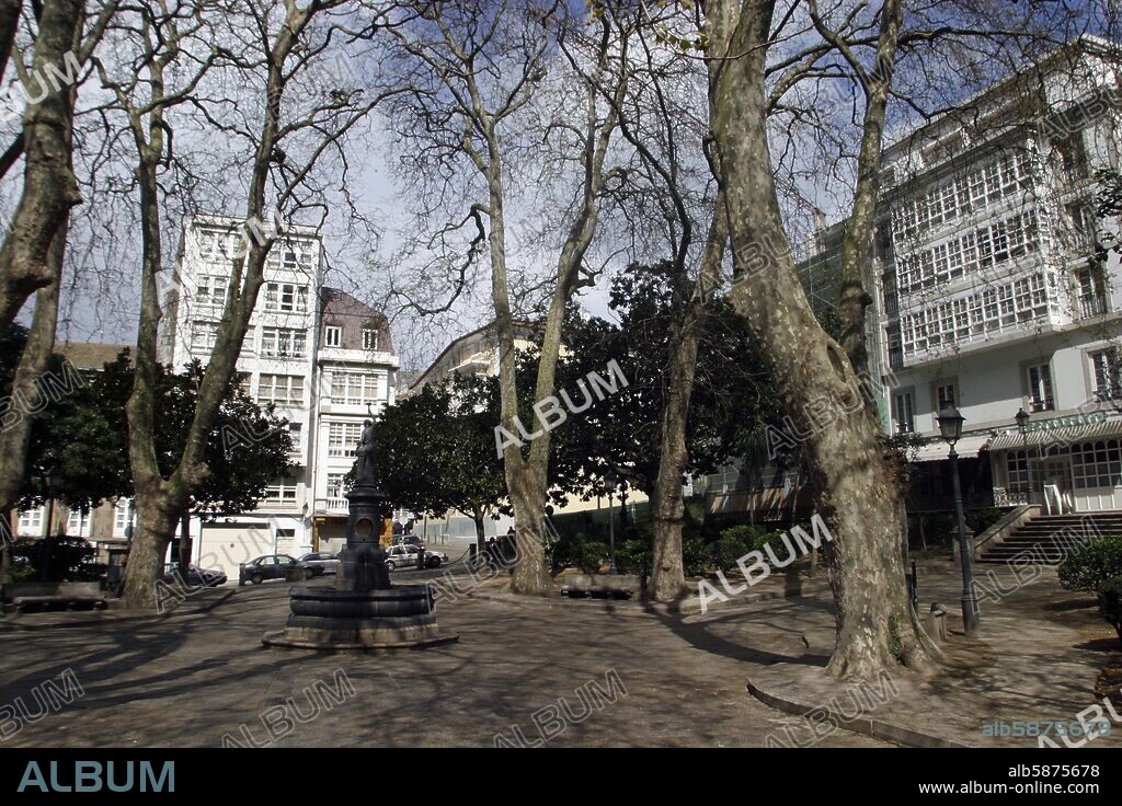 A Coruña; plaza Azcárraga / casco viejo.