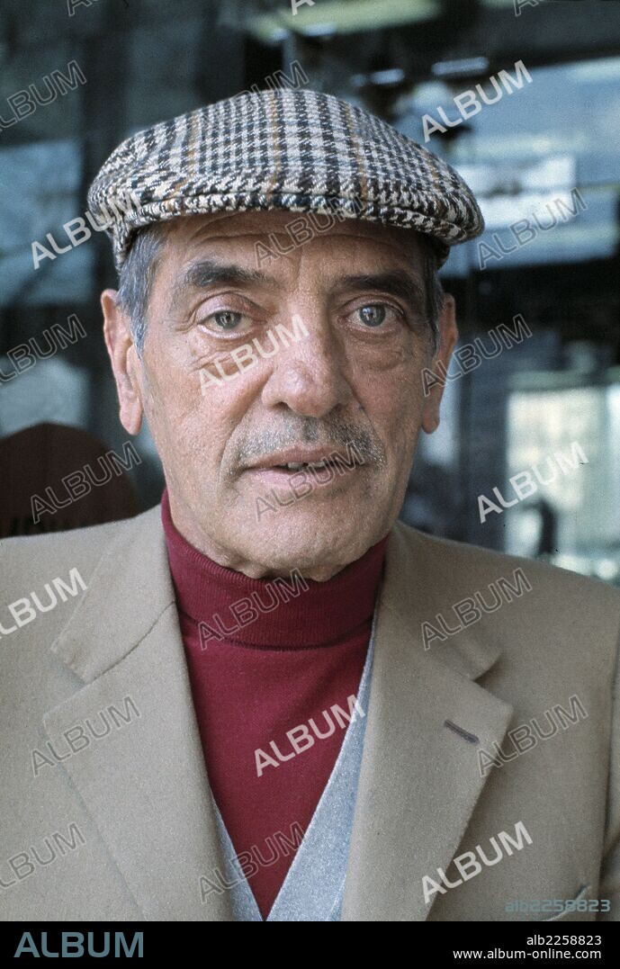 LUIS BUÑUEL. DIRECTOR DE CINE ESPAÑOL.CALANDA ( TERUEL )1900 - 1983. FOTOGRAFIA DEL AÑO 1980.