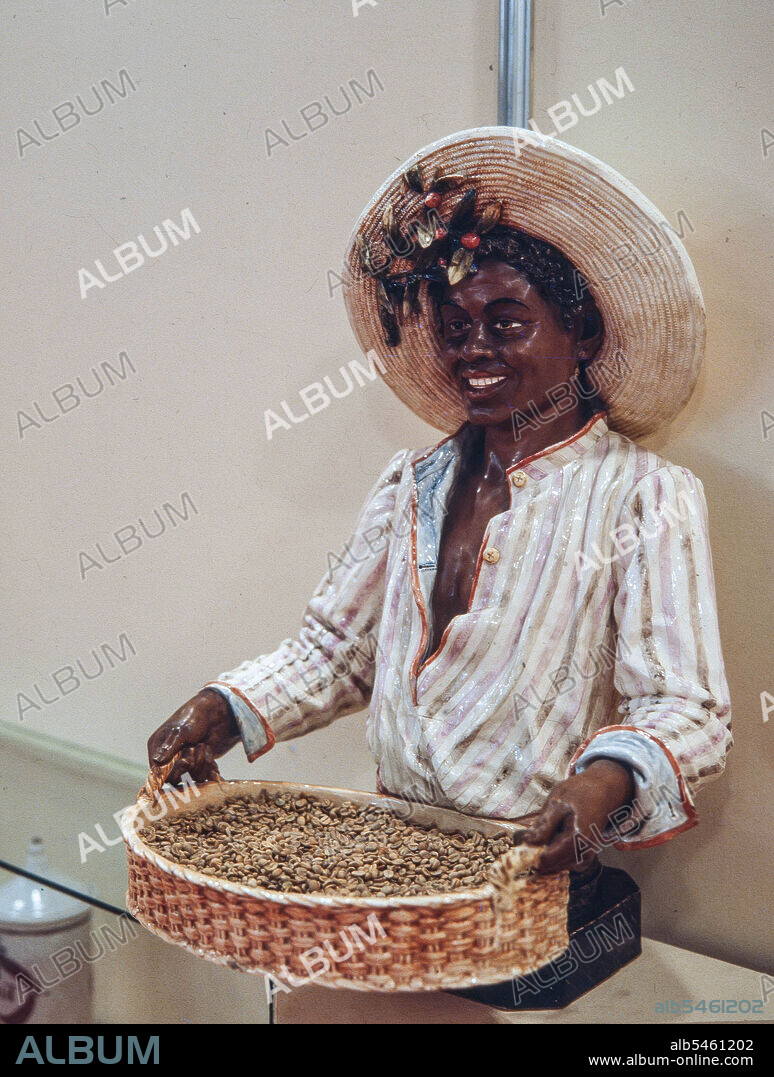 Tupinamba, figura de cerámica que era el reclamo publicitario de la marca de café Tupinamba. Museu Municipal de Nàutica del Masnou.