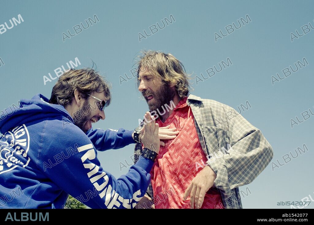 ANTONIO DE LA TORRE y DANIEL SANCHEZ AREVALO en PRIMOS, 2011, dirigida por DANIEL SANCHEZ AREVALO. Copyright MOD PRODUCCIONES/ATIPICA FILMS.