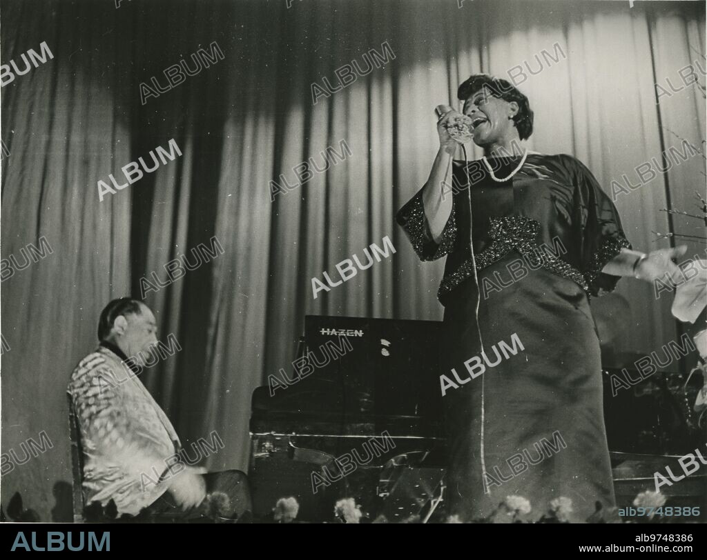Madrid, February 1966. Ella Fitzgerald and Duke Ellington during their performance in Madrid.