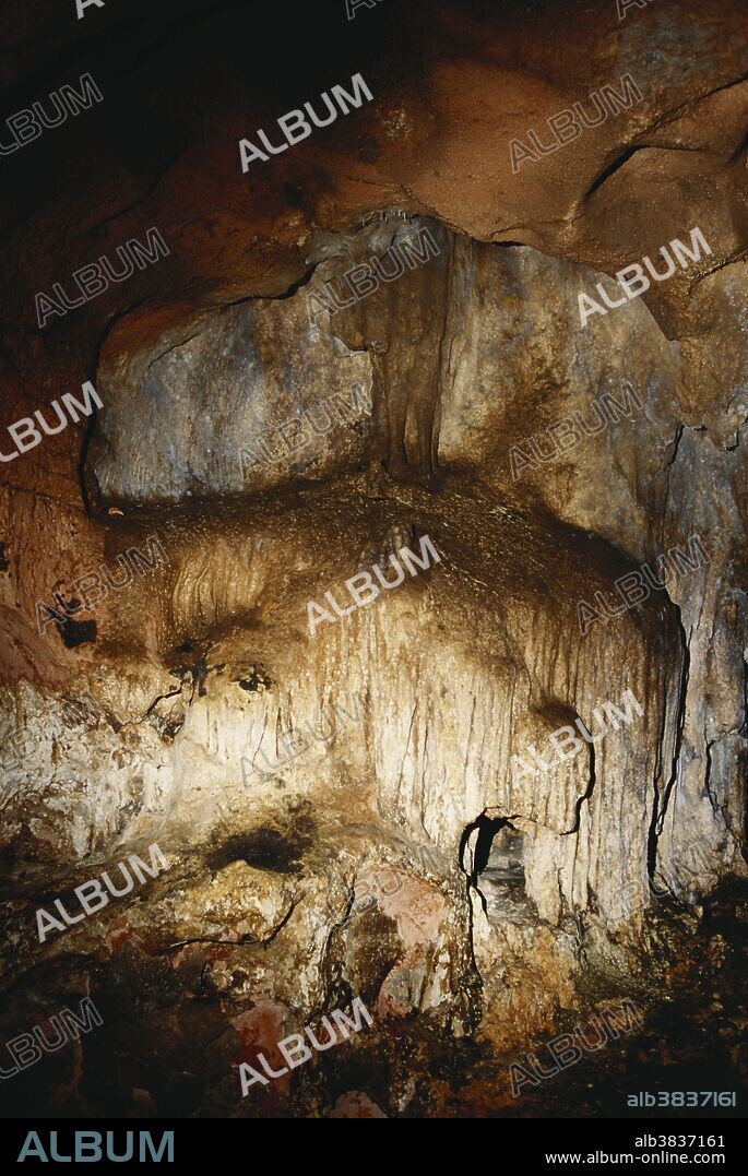 Rock formations inside the caverns of Loltun Caves near Oxkutzcab (south of Merida), Yucatan Peninsula, Mexico. Mayan art has been found in these caves.
