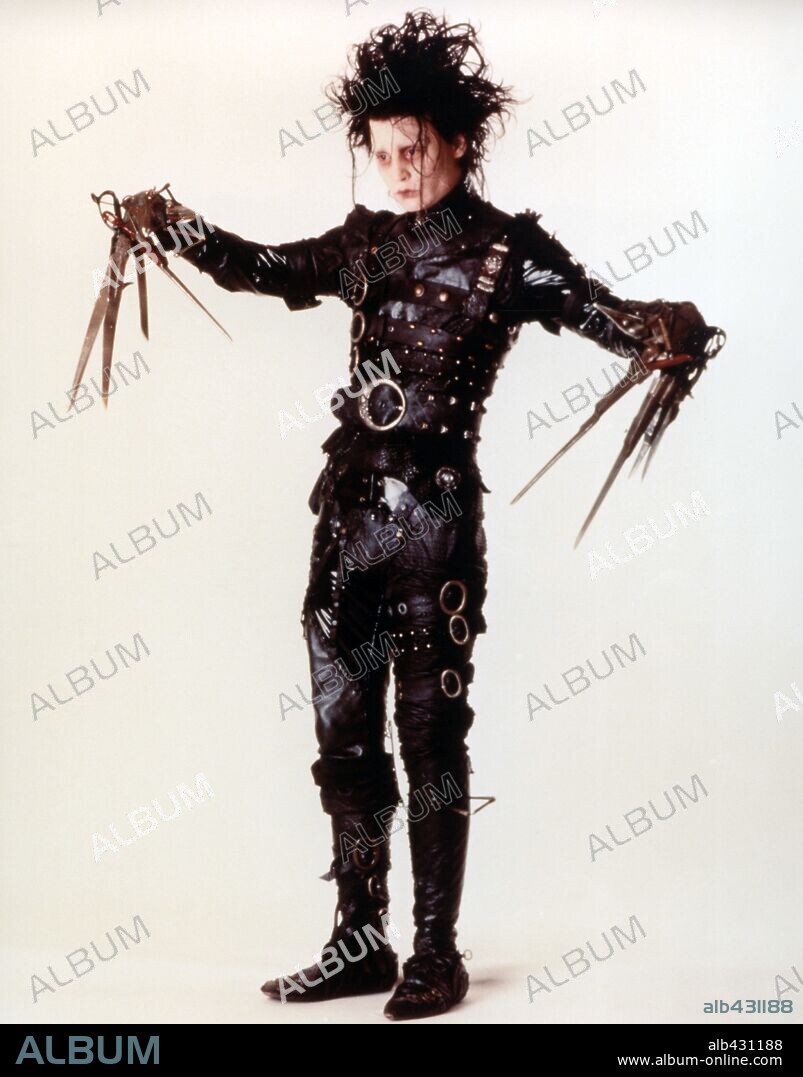 JOHNNY DEPP en EDUARDO MANOSTIJERAS, 1990 (EDWARD SCISSORHANDS), dirigida por TIM BURTON. Copyright 20TH CENTURY FOX.
