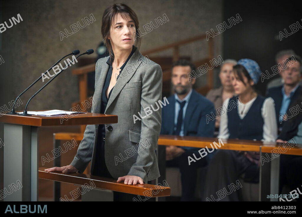 CHARLOTTE GAINSBOURG in THE ACCUSATION, 2021 (LES CHOSES HUMAINES), directed by YVAN ATTAL. Copyright Curiosa Films / Gaumont.