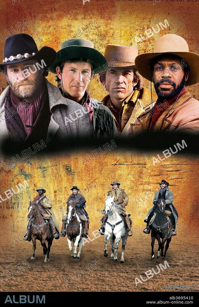 DANNY GLOVER, KEVIN COSTNER, KEVIN KLINE and SCOTT GLENN in SILVERADO, 1985, directed by LAWRENCE KASDAN. Copyright COLUMBIA PICTURES.