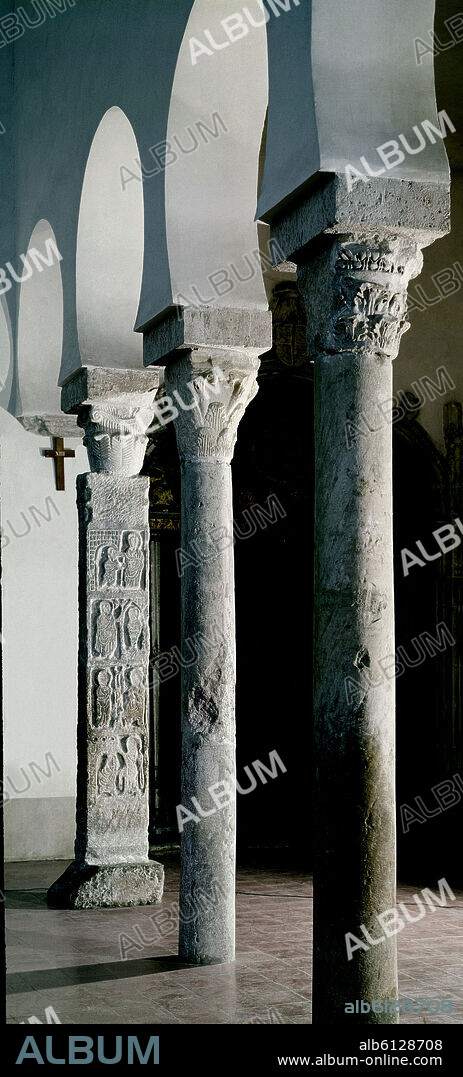 COLUMNA VISIGODA DONDE SE REPRESENTAN ESCENAS DE LA HISTORIA SAGRADA - SIGLO VII.