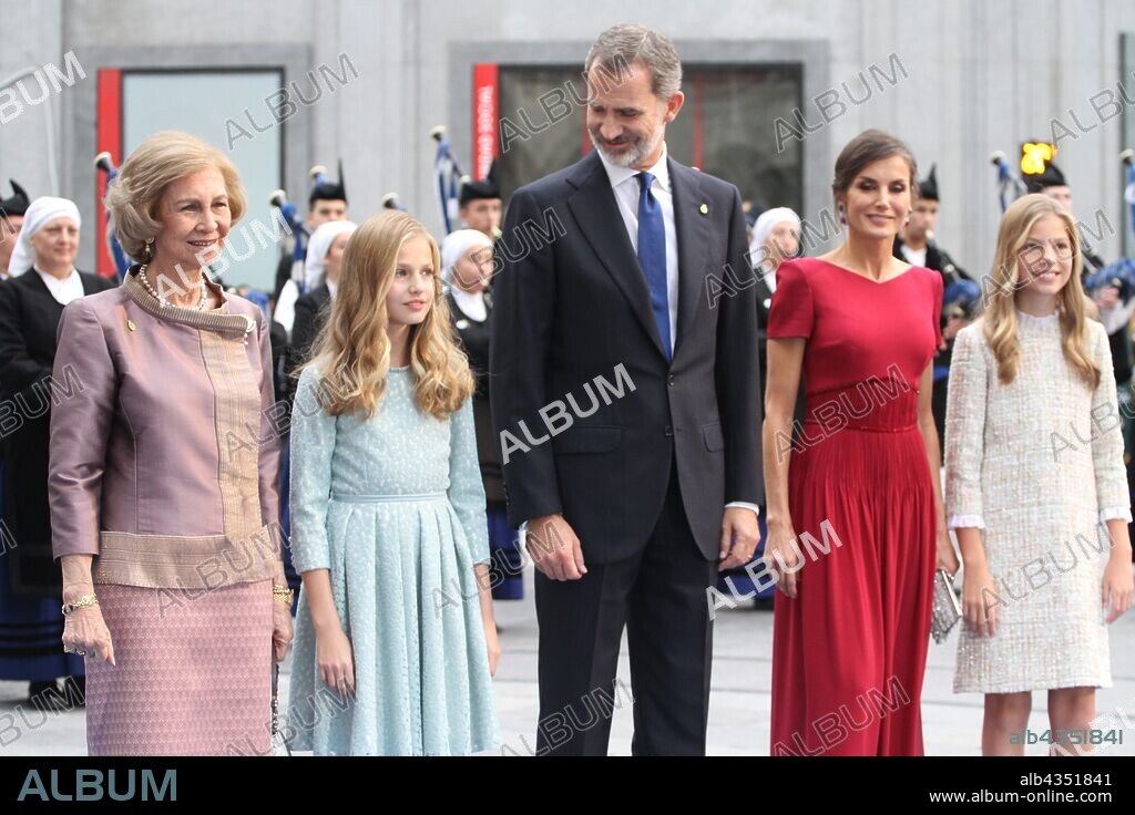 CROWN PRINCESS LETIZIA OF SPAIN, KING FELIPE VI OF SPAIN, LEONOR DE BORBON, REINA SOFIA et SOFIA DE BORBON. October 18, 2019, oviedo, Spain: Princess awards of Asturias 2019, first time that Queen Leonor went with the King and Queen Sofia. 18/10/2019