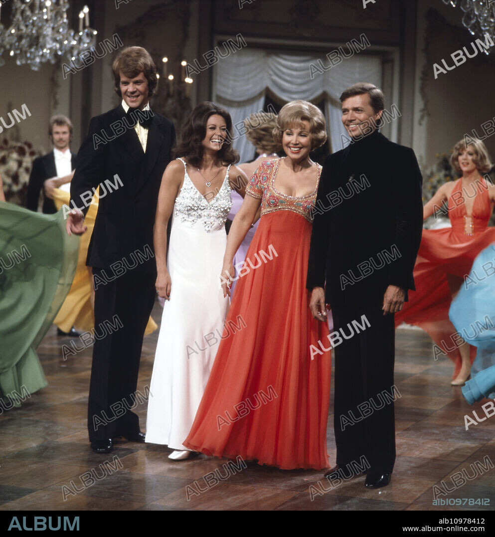 Anneliese Rothenberger gives herself the honor (gibt sich die Ehre), music show, Germany 1975, Gaststars: Lasse Berghagen (Lars Berghagen), Wencke Myhre, Karlheinz Böhm.