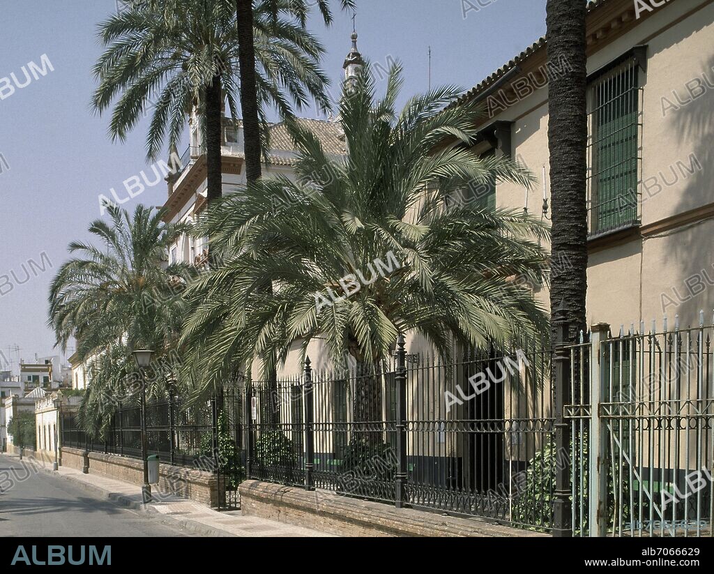 EXTERIOR-CALLE TEMPRADO Y HOSPITAL - FOTO DE LOS AÑOS 80.