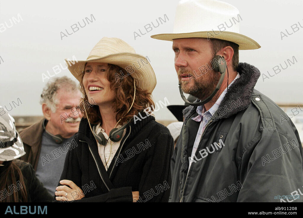 JONATHAN DAYTON y VALERIE FARIS en PEQUEÑA MISS SUNSHINE, 2006 (LITTLE MISS SUNSHINE), dirigida por JONATHAN DAYTON y VALERIE FARIS. Copyright BIG BEACH FILMS/THIRD GEAR PRODUCTIONS LLC/DEEP RIVER PRODUC.
