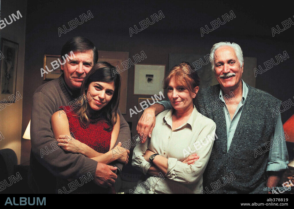 FEDERICO LUPPI, MERCEDES SAMPIETRO and VALENTINA BASSI in COMMON PLACES, 2002 (LUGARES COMUNES), directed by ADOLFO ARISTARAIN. Copyright TORNASOL FILM/ADOLFO ARISTARAIN.