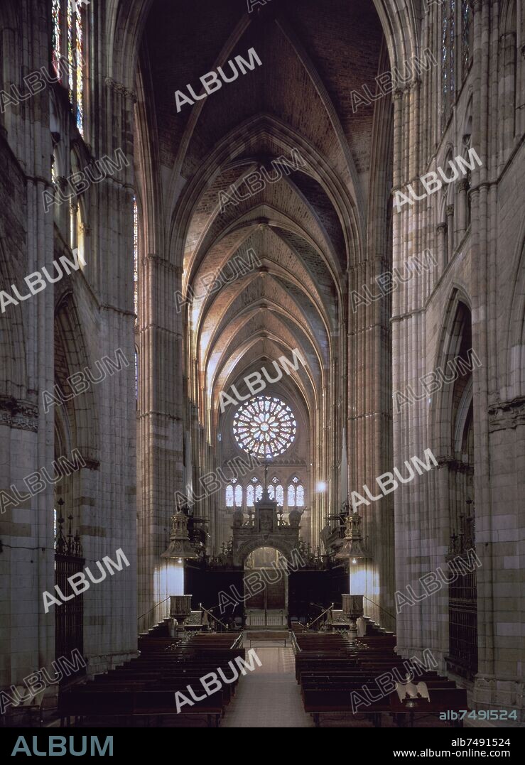INTERIOR DE LA CATEDRAL DE LEON - GOTICO ESPAÑOL.