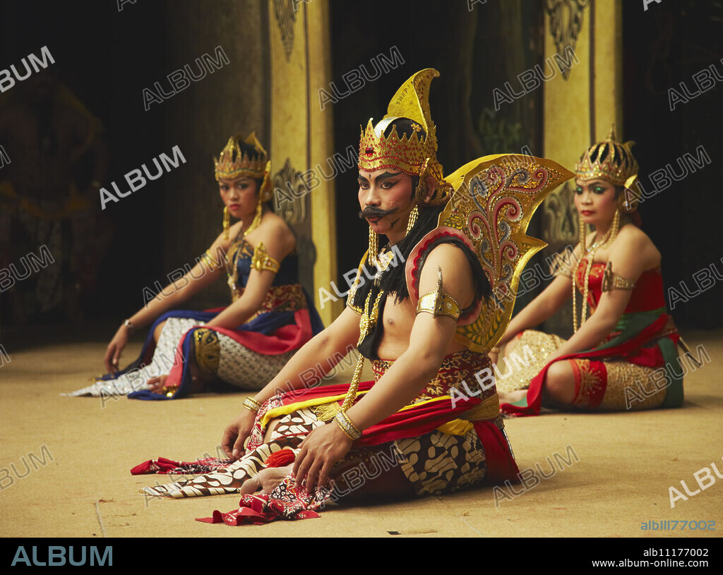 Wayang orang performance in Sriwedari Theatre, Solo, Java, Indonesia, Southeast Asia, Asia.