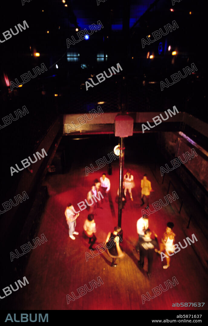 Discoteca "KGB"; discoteque; modern dance hall.