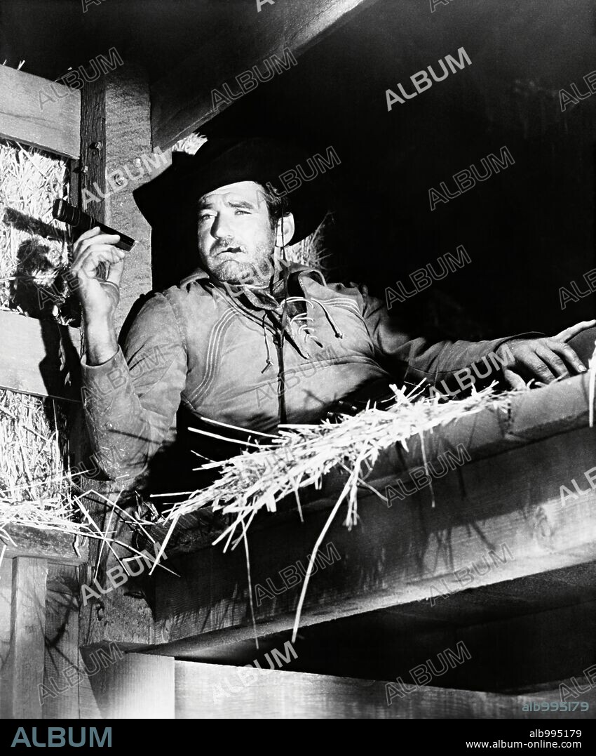 ROD TAYLOR in CHUKA, 1967, directed by GORDON DOUGLAS. Copyright PARAMOUNT PICTURES.