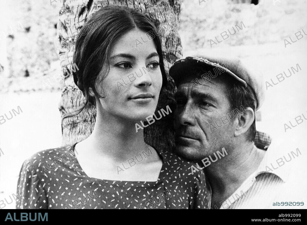 NICOLETTA MACHIAVELLI y UGO TOGNAZZI en UNA CUESTIÓN DE HONOR, 1965 (UNA QUESTIONE D'ONORE). Copyright MEGA FILMS.