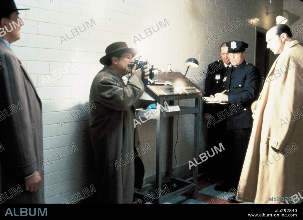 JOE PESCI en EL OJO PÚBLICO, 1992 (THE PUBLIC EYE), dirigida por HOWARD FRANKLIN. Copyright UNIVERSAL PICTURES.