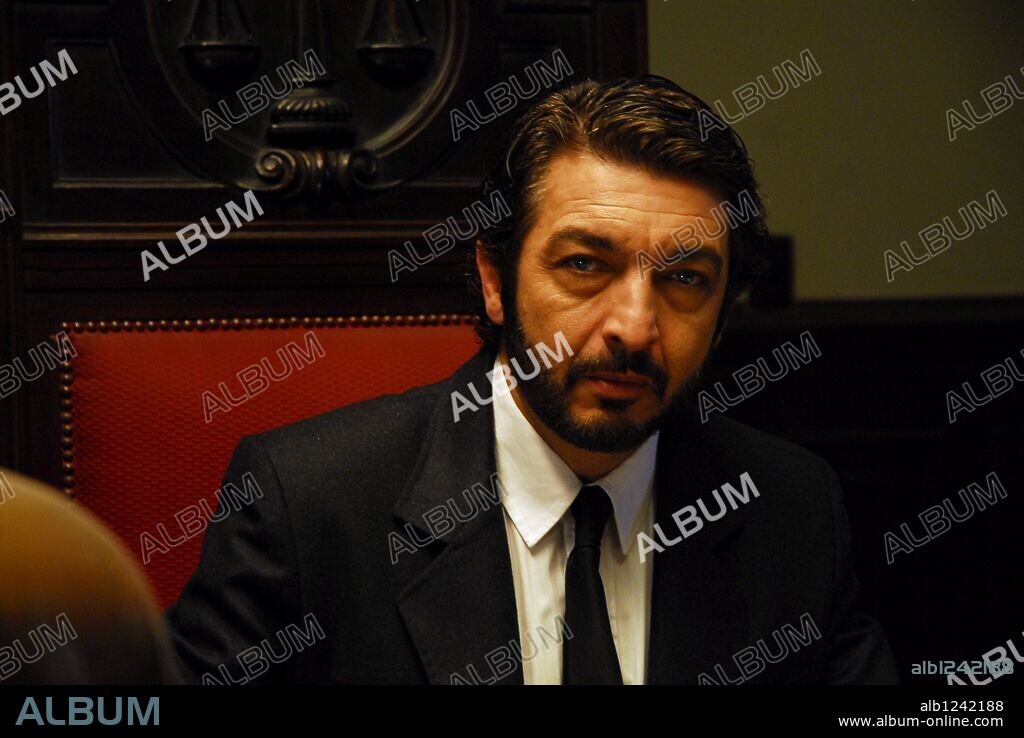 RICARDO DARIN en EL SECRETO DE SUS OJOS, 2009, dirigida por JUAN JOSE CAMPANELLA. Copyright TORNASOL FILMS.