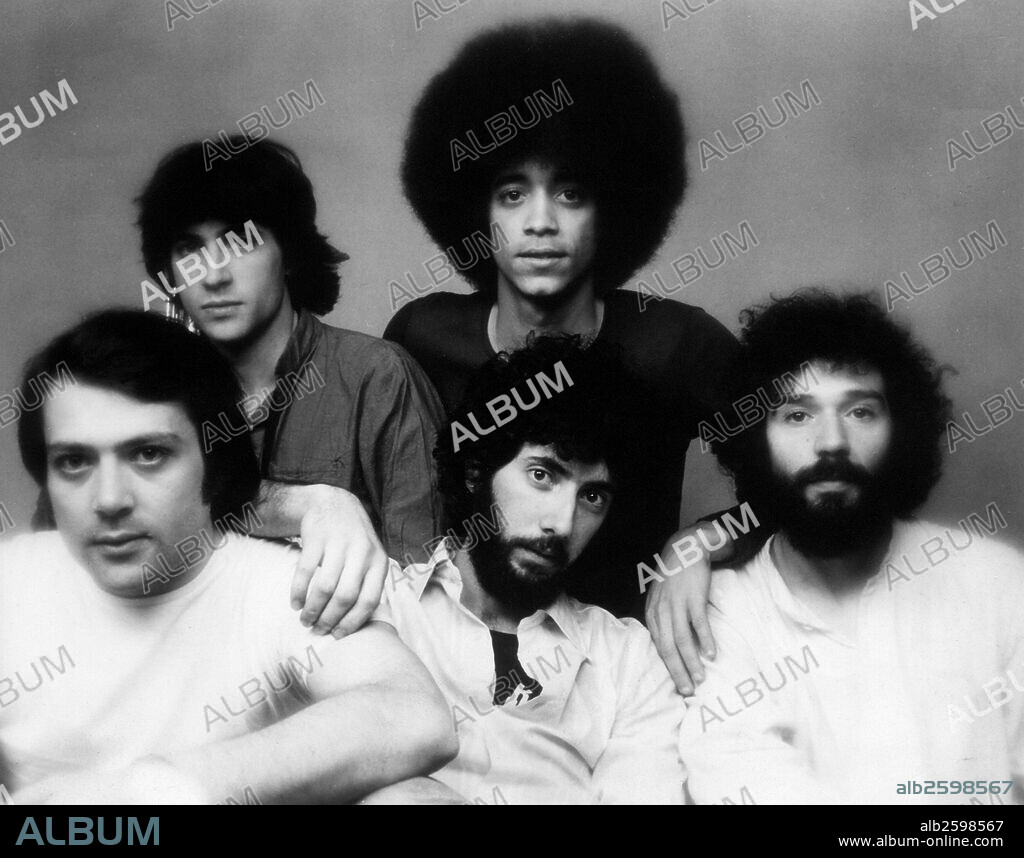 El grupo musical "Dolores" en el año 1978 (Pedro Ruy-Blas, Jorge Pardo, Jesús Pardo, Rubem Dantas y Toni Aguilar).
