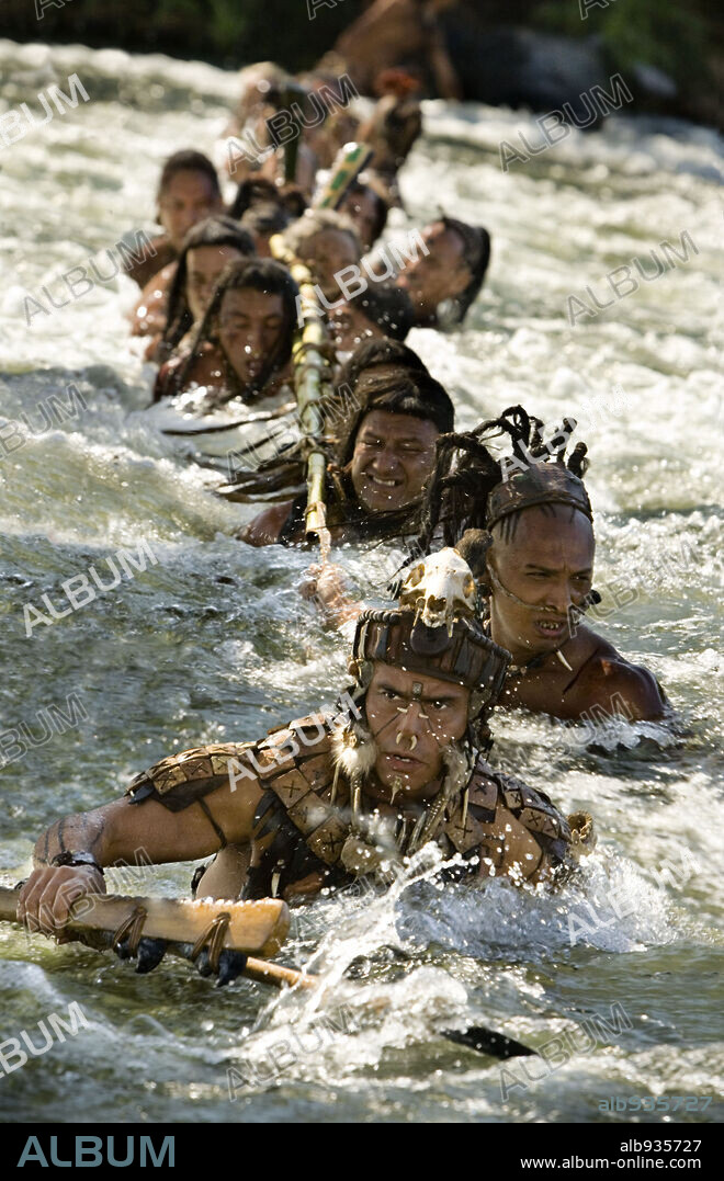 RAOUL TRUJILLO und RODOLFO PALACIOS in APOCALYPTO, 2006, unter der Regie von MEL GIBSON. Copyright Icon Entertainment International / COOPER, ANDREW.