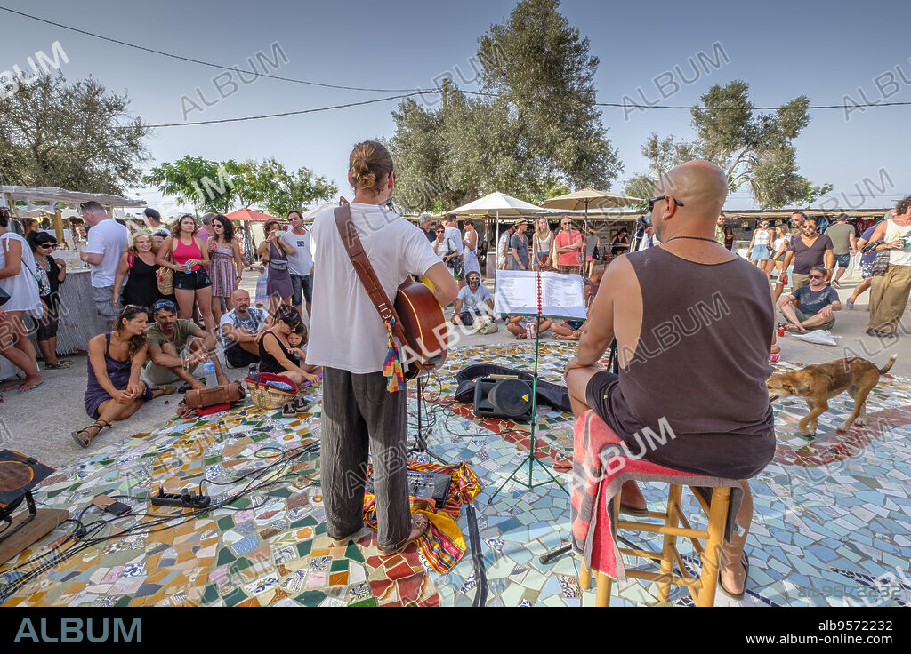 Mercadillo Hippie, Feria Artesal de La Mola, el Pilar de la Mola, Formentera, balearic islands, Spain.