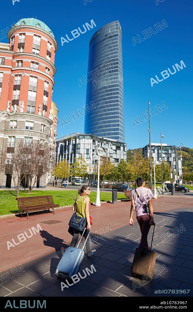 Iberdrola Tower, Plaza Euskadi, Bilbao, Bizkaia, Basque Country, Spain.