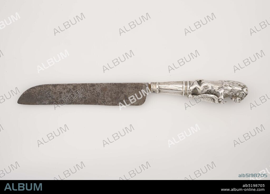 knife, Anonymous, 1759, silver, iron, General: 25 x 2.9 x 2.07cm (250 x 29 x 20.7mm), lion, Carving knife with an iron blade and a solid silver handle. The top part of the handle is formed by a standing lion with shield on which A E 1759 is engraved. The lower part of the handle is octagonal and tapers, all around decorated with an engraved diamond pattern, 1914.