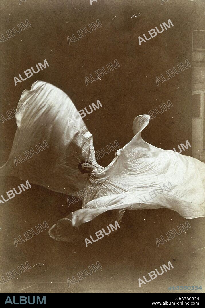 ISAIAH WEST TABER. Loie Fuller in La danse Blanche.