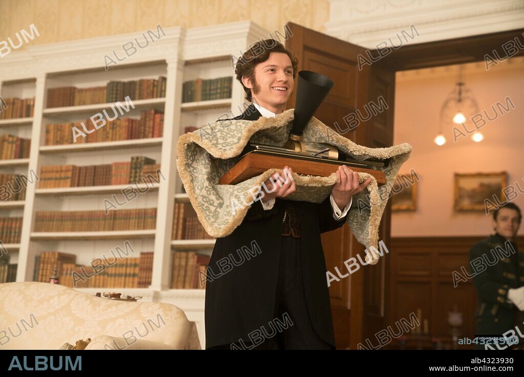 TOM HOLLAND in THE CURRENT WAR, 2017, directed by ALFONSO GOMEZ-REJON. Copyright BAZELEVS PROD/FILM RITES/FOURTH FLOOR PRO/WEINSTEIN COMPANY.