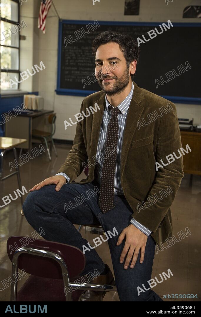 JOSH RADNOR in RISE, 2018, directed by JASON KATIMS. Copyright SELLER SUAREZ PROD/TRUE JACK PROD/UNIVERSAL TV.