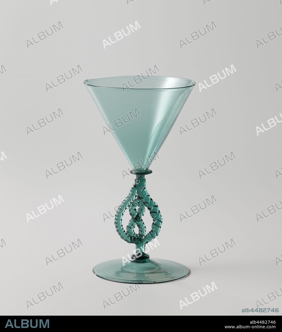 Serpent glass with funnel-shaped chalice, Clear glass glass bowl. Flat foot. The trunk built from a twisted wire laid in loops. Funnel shaped chalice., anonymous, Venice, c. 1600 - c. 1700, glass, glassblowing, h 15 cm × d 8.7 cm d 7.7 cm.