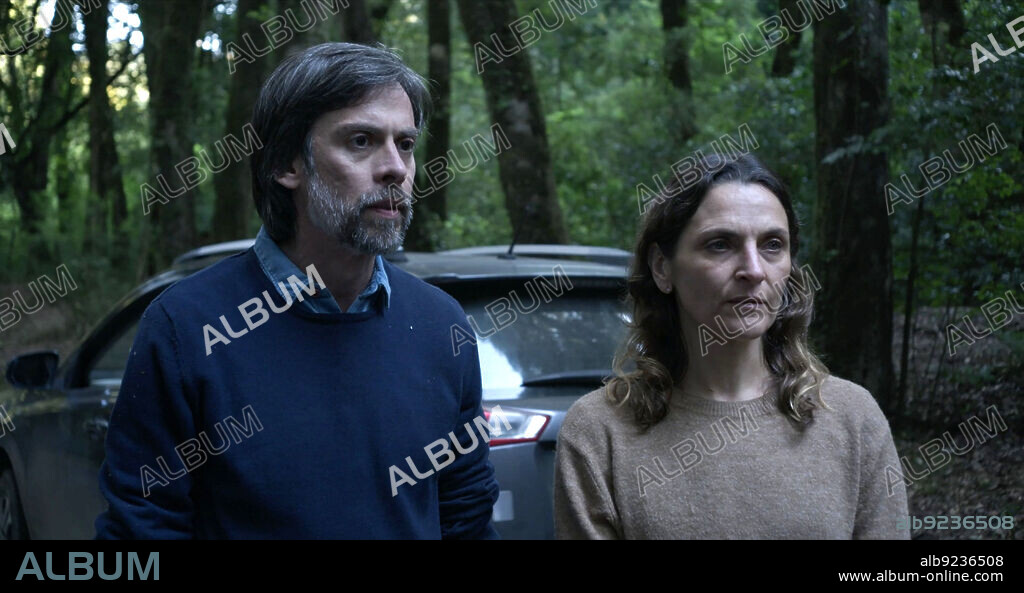 ANTONIA ZEGERS y NESTOR CANTILLANA en EL CASTIGO, 2022, dirigida por MATIAS BIZE. Copyright Ceneca Producciones / Leyenda Films.