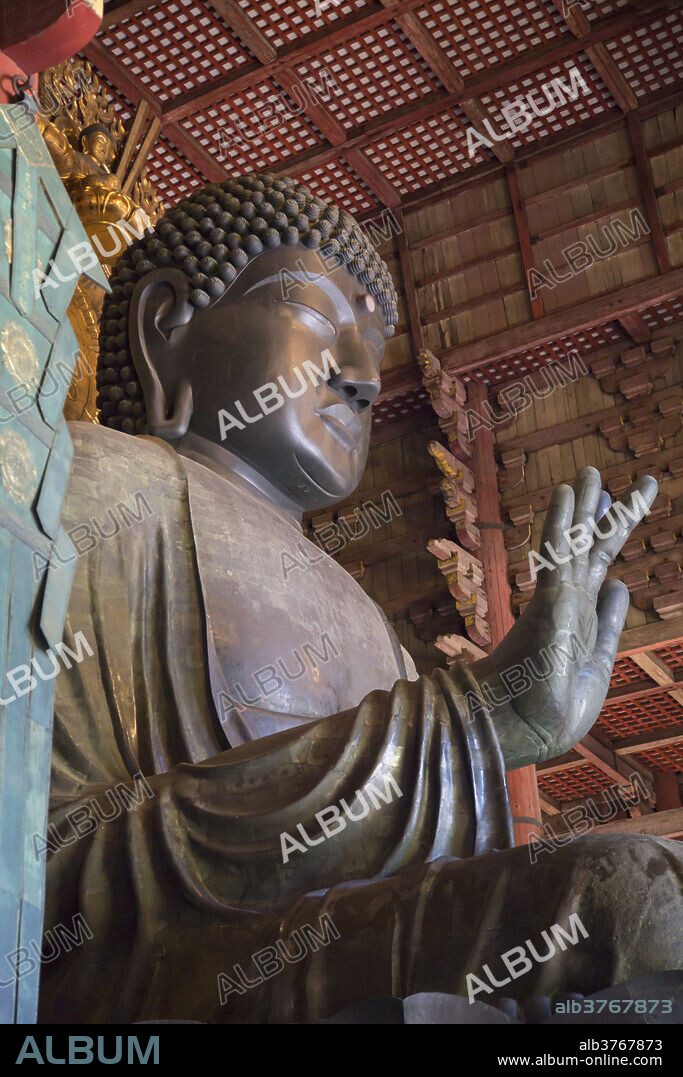 The Daibutsu (Great Buddha) inside Todaiji Temple, UNESCO World Heritage Site, Nara, Kansai, Japan, Asia.
