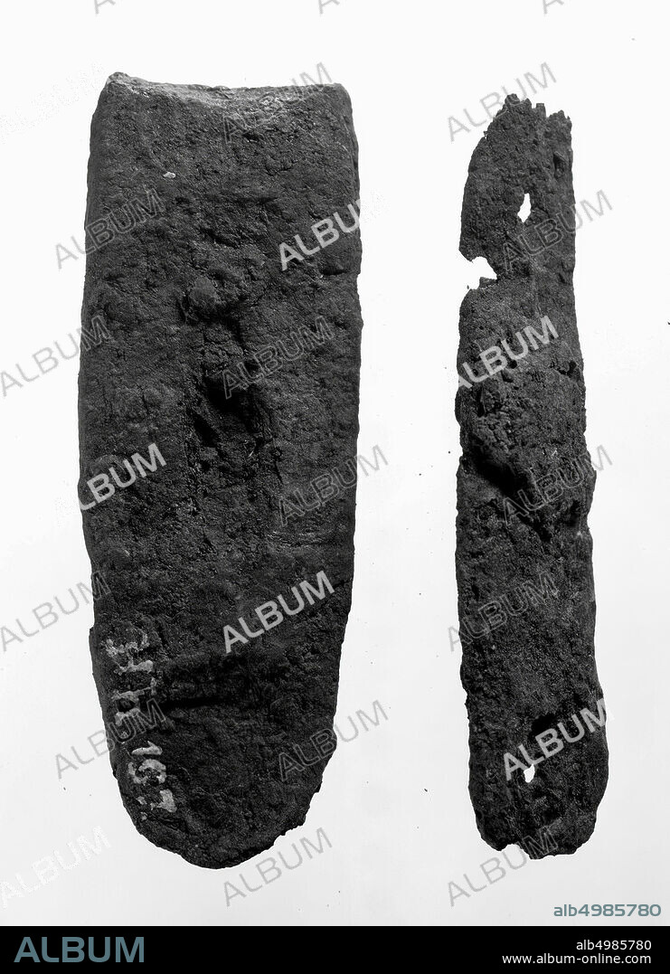 Piece of flat iron with a piece of pen., Fragment, metal, iron, length: 8 cm, roman 1-200, Netherlands, Limburg, Maastricht, Heer, Backerbosch.