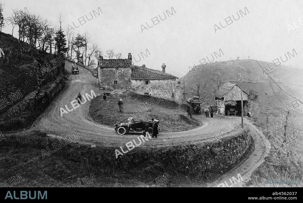 Futa pass, Tuscany, italy 1910-20.