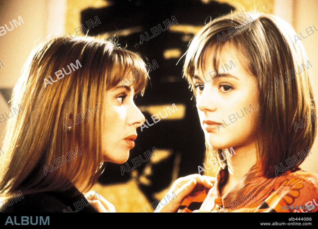 EMMA SUAREZ and VICTORIA ABRIL in ALONE TOGETHER, 1990 (A SOLAS CONTIGO), directed by EDUARDO CAMPOY.