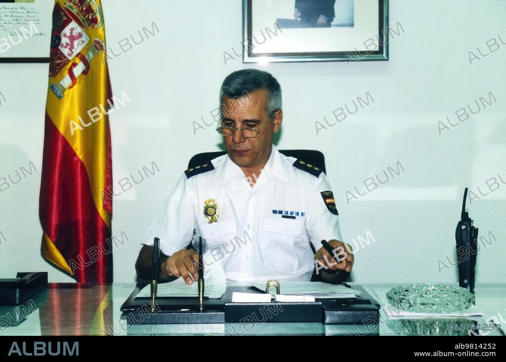 25 julio 2000. José Luis Pérez Carrión,  recientemente nombrado comisario del Cuerpo de Policía Nacional de Alcorcón.