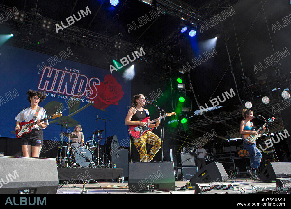 Hinds - die spanische Indie Rock Band bestehend aus Carlotta Cosials, Ana Perrote, Ade Martin und Amber Grimbergen bei einem Konzert beim MS Dockville Festival in Hamburg-Wilhelmsburg vom 17.08.2018 - 19.08.2018. 

KEINE PERSOENLICHKEITSRECHTE VORHANDEN, NUR FUER REDAKTIONELLE VERWENDUNG, KEINE WERBUNG. KEINE WEITERGABE AN DRITTE.