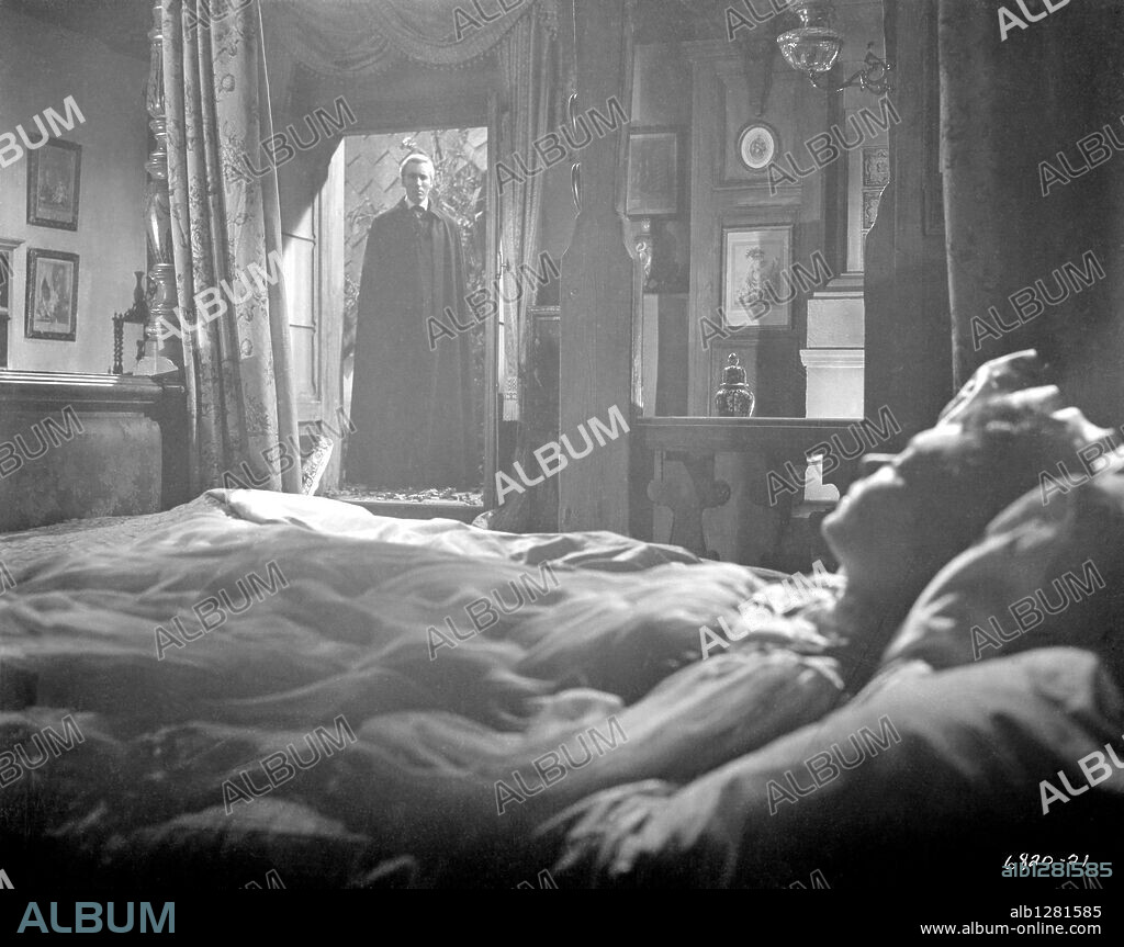 CHRISTOPHER LEE en DRACULA, 1958, dirigida por TERENCE FISHER. Copyright HAMMER FILM PRODUCTIONS.