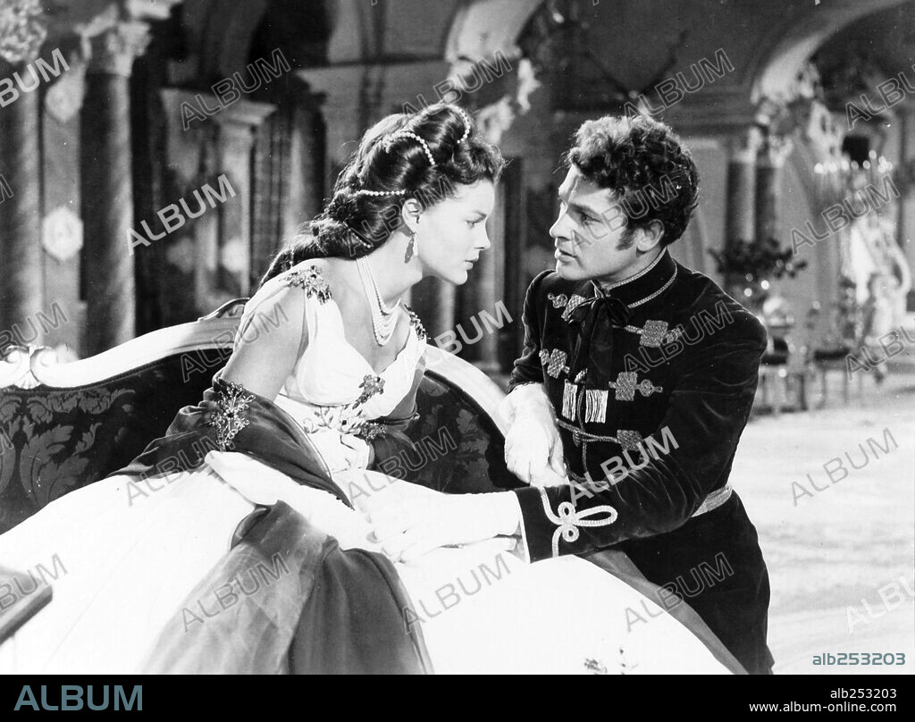 ELISABETH VON BAYERN and ROMY SCHNEIDER. ROMY SCHNEIDER in SISSI, 1955, directed by ERNST MARISCHKA. Copyright ERMA FILM.