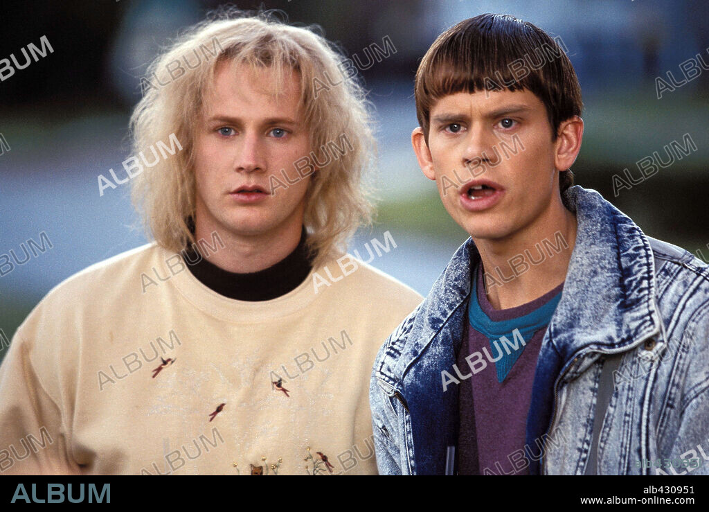 DEREK RICHARDSON und ERIC CHRISTIAN OLSEN in DUMB AND DUMBERER: WHEN HARRY MET LLOYD, 2003, unter der Regie von TROY MILLER. Copyright NEW LINE CINEMA / MASI, FRANK.