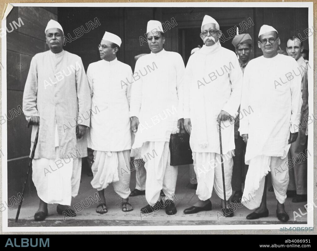 PRESS INFORMATION BUREAU. Congress Premiers [at New Delhi]. (L to R) Pandit G.B. Pant (UP), Mr B.G. Kher (Bombay), Mr H.K. Mahatab (Orissa), Pandit R.S. Shukla (CP), Mr S.K. Sinha (Bihar). Joyce Collection: Cabnet Mission to India - 1946 - volume II. India April 1946. Source: Photo 134/1(41).