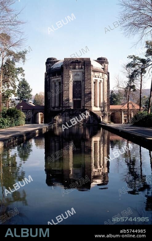 Dresden-Tolkewitz (Sachsen), Krematorium. (erb. 1908-12; Arch. Fritz Schumacher). Außenansicht. Foto.