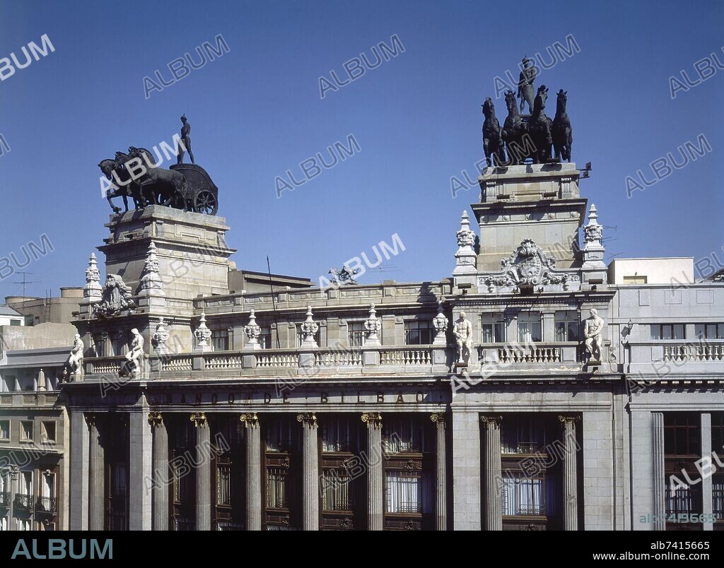 HIGINIO BASTERRA (1876-1957). EDIFICIO BANCO BILBAO CALLE ALCALA DET CUADRIGAS - FOTO AÑOS 80.