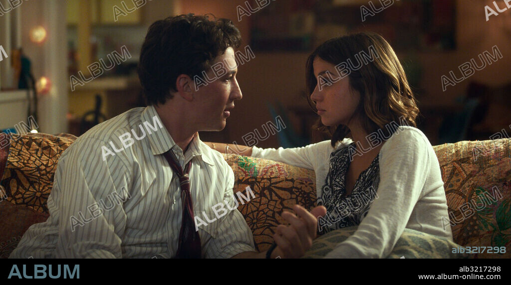 ANA DE ARMAS et MILES TELLER dans WAR DOGS, 2016, réalisé par TODD PHILLIPS. Copyright GREEN HAT FILMS/MARK GORDON COMPANY, THE.