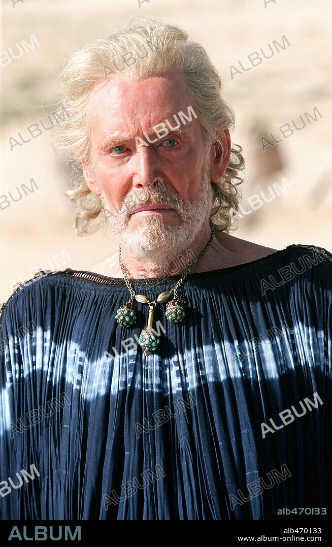 PETER O'TOOLE in TROY, 2004, directed by WOLFGANG PETERSEN. Copyright WARNER BROS. / BAILEY, ALEX.