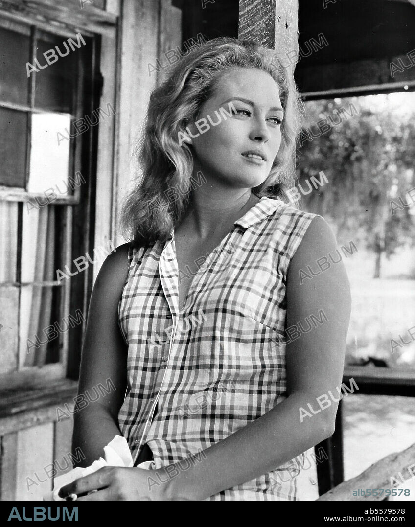 FAYE DUNAWAY in HURRY SUNDOWN, 1967, directed by OTTO PREMINGER. Copyright PARAMOUNT PICTURES.