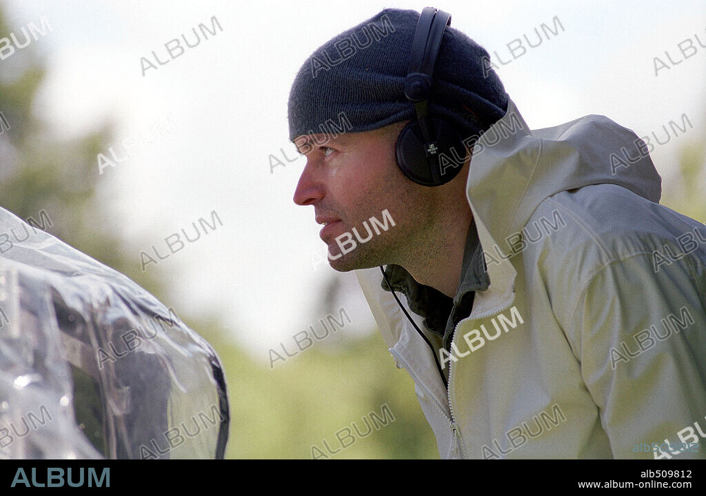 MARC FORSTER in FINDING NEVERLAND, 2004, unter der Regie von MARC FORSTER. Copyright MIRAMAX.