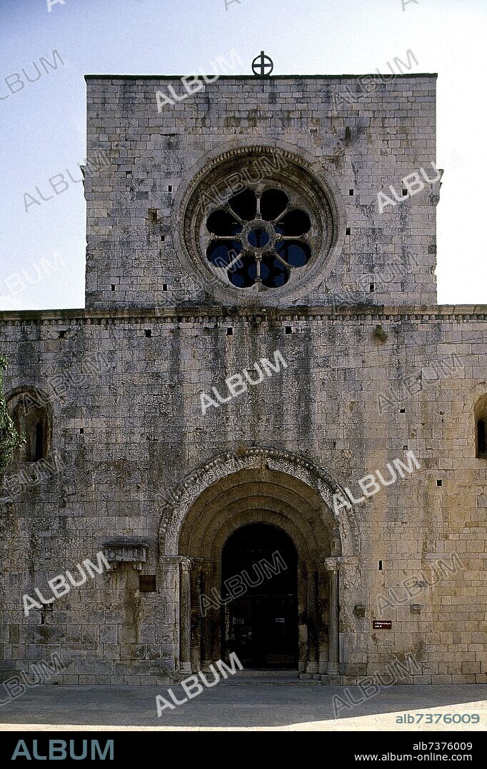 FACHADA DE LA ANTIGUA IGLESIA DEL MONASTERIO DE SAN PEDRO DE GALLIGANTS CONVERTIDA EN SEDE DEL MUSEO ARQUEOLOGICO DE CATALUÑA.