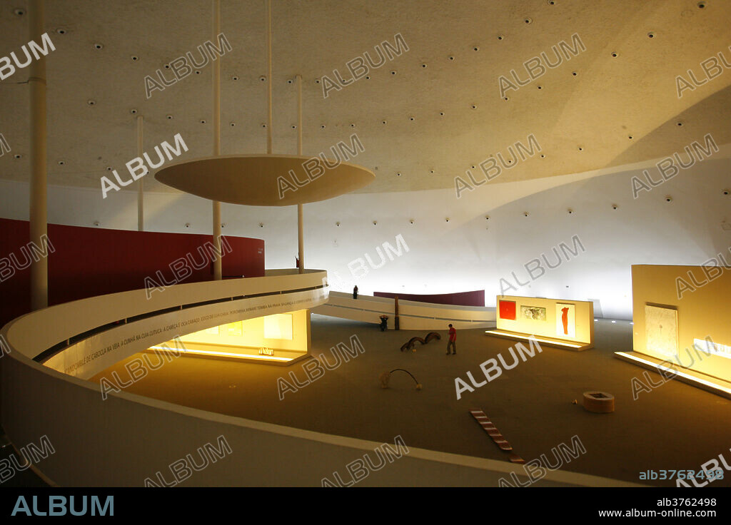 Museo Nacional (National Museum) designed by Oscar Niemeyer, Brasilia, UNESCO World Heritage Site, Brazil, South America.